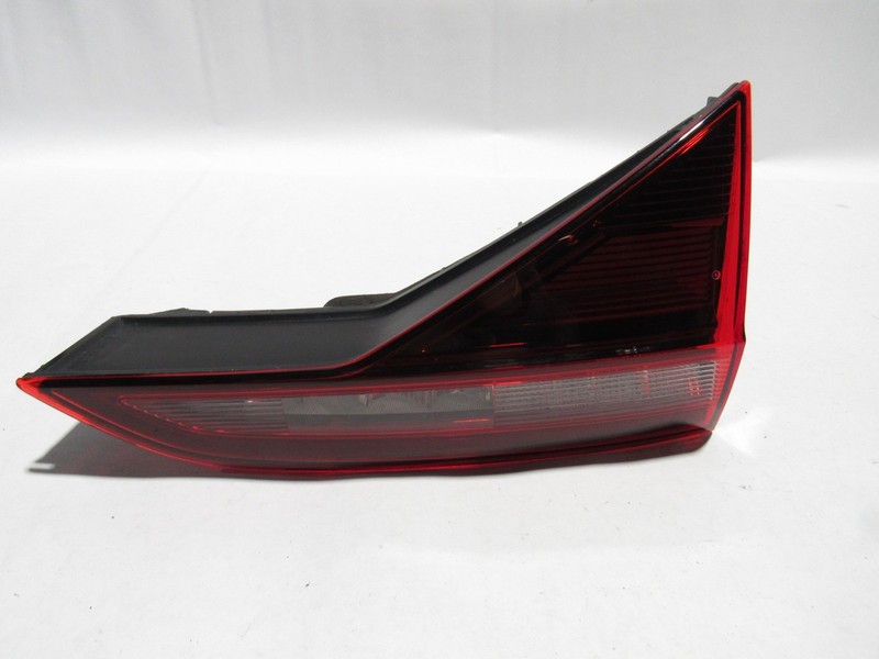 Volkswagen Jetta GLI 2022 Rear Left Driver Tailgate Tail Light Lamp 18-25 *