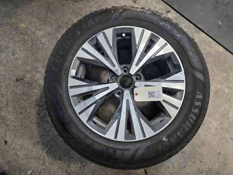 Wheel Rim 18" w/ Tire 235/60 R18 2022 Nissan Rogue D0C00-6RA3A 2021 2023