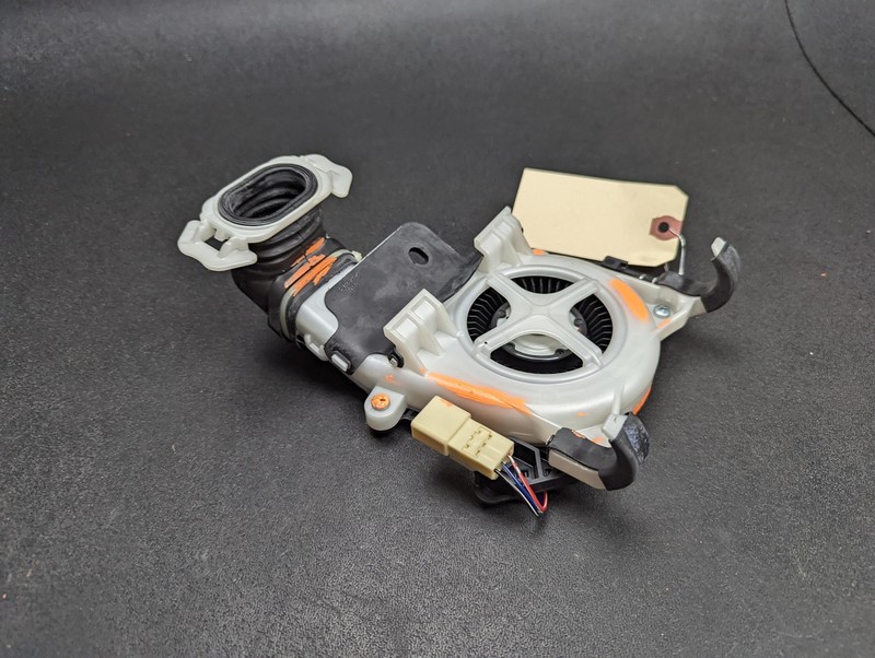 Front Right Seat Upper Blower Motor 2015 Lexus RC350 85867-78010 2016 2017-2019