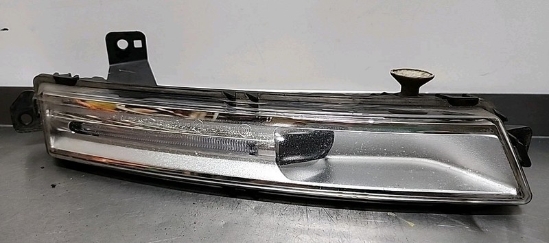 17 18 19 20 21 22 23 Land Rover DiscoveryLeft Fog Light HK8315201AC OEM Jaguar