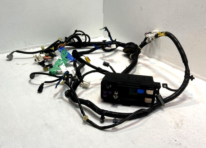 2018 Honda Pilot 3.5L Engine Left Driver Side Wiring Harness w/Fuse Box OEM