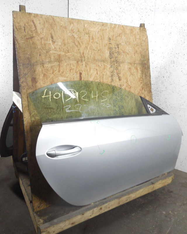 05-11 Mercedes-Benz SLK350 Front Door Assembly Pass Right OEM 775 *SCRATCHES*