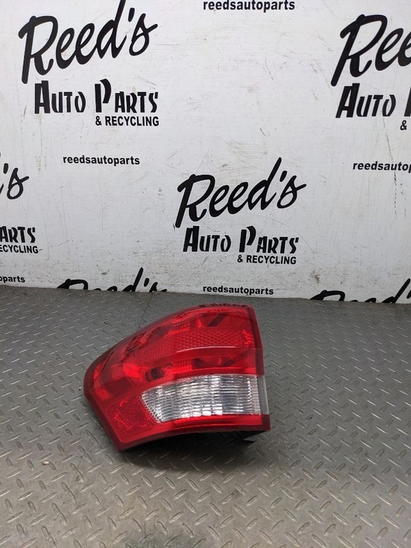 GRANDCHER 2012 Tail Light 1124782