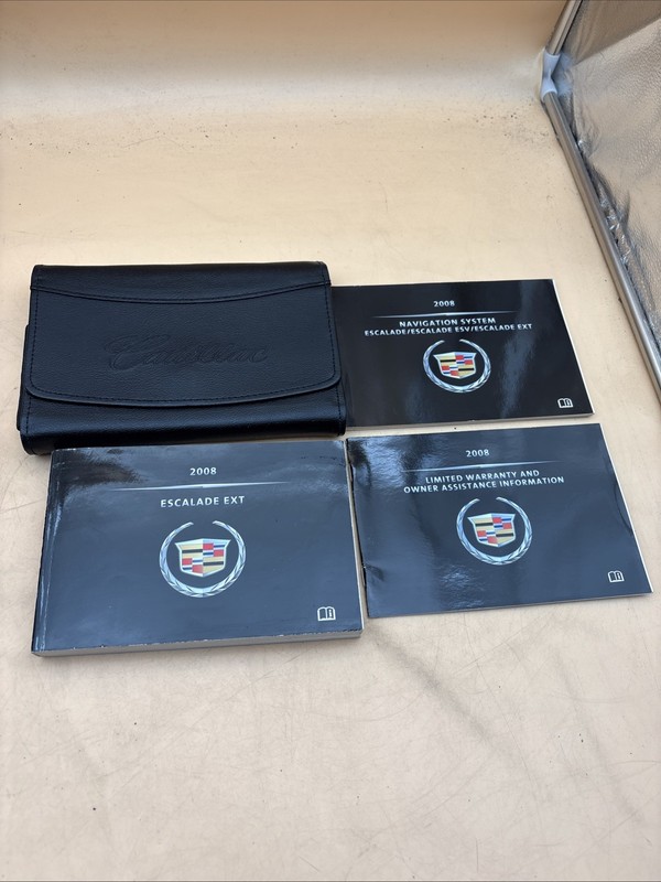 2008 Cadillac Escalade ext owners manual Warranty with case included