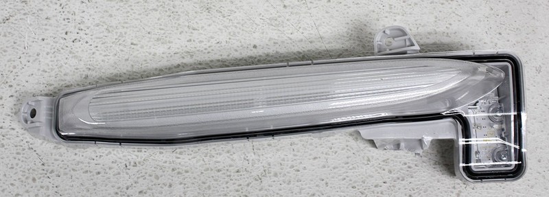 OEM Left Driver Side LED Fog Lamp For Toyota Corolla Sedan Missing Tab