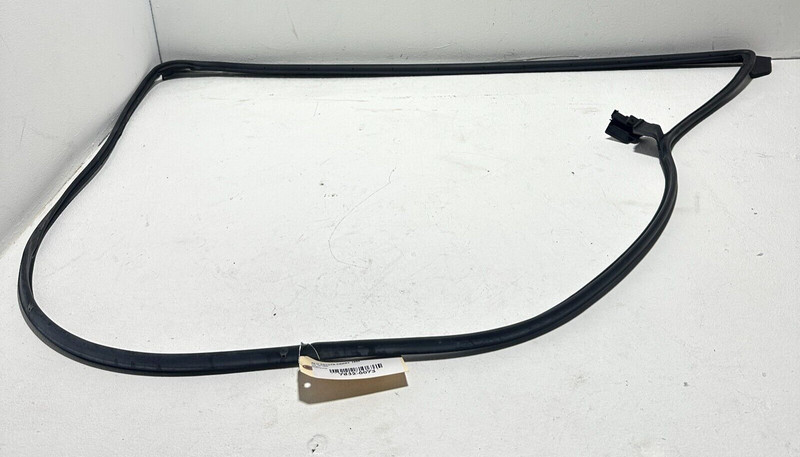 2018-2024 TOYOTA CAMRY LE DOOR WEATHERSTRIP SEALFRONT RIGHT PASSENGER SIDE OEM
