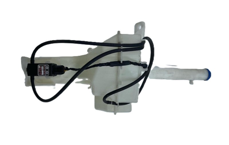 2010-2013 Kia Soul Windshield Wiper Fluid Reservoir W/ Pump & Cap 98610-2K500
