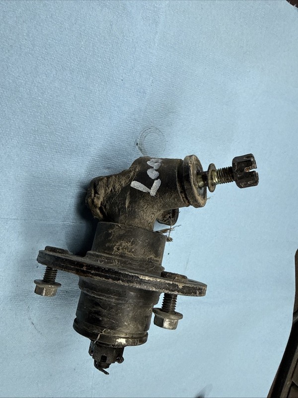 1986 Yamaha Badger 80 Yfm80 Kids Atv Front LeftWheel Hub And Spindle