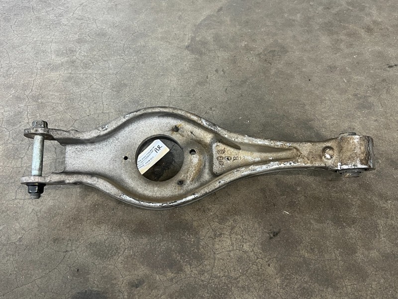 ⭐2015-2017 KIA K900 REAR RIGHT PASSENGER RH LOWER CONTROL ARM LINK OEM LOT2727