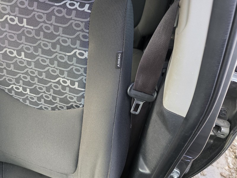 2010 2011 Kia Soul Driver Seatbelt Retractor Oem