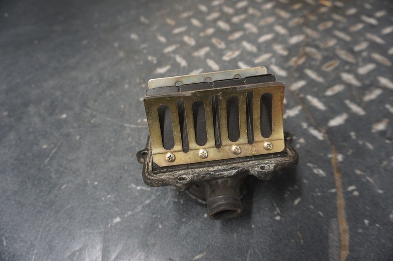 2002-04 Summit MXZ 500/600/700/800 Ski-Doo OEM Carburetor Socket Boot Reed Ass'y