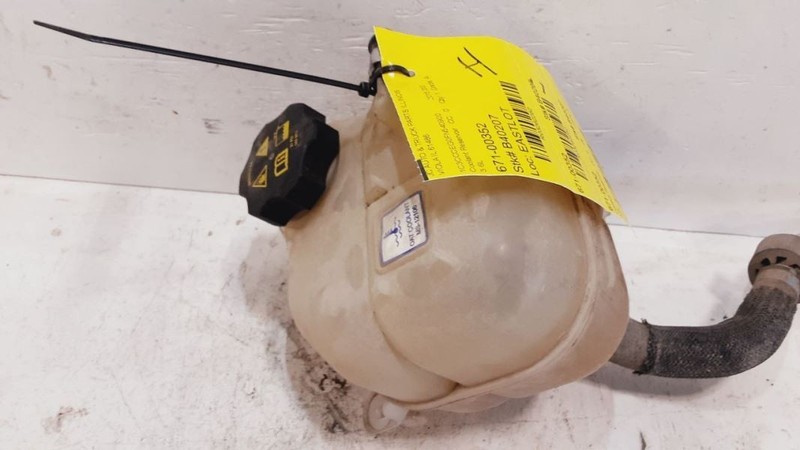 Coolant Reservoir Fits 14-18 CHEROKEE 3262282