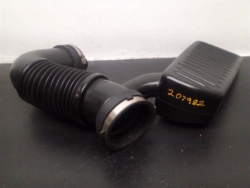 04-09 Dodge Durango 4.7L Air Cleaner Tube Resonator Hose OEM 53032797AB