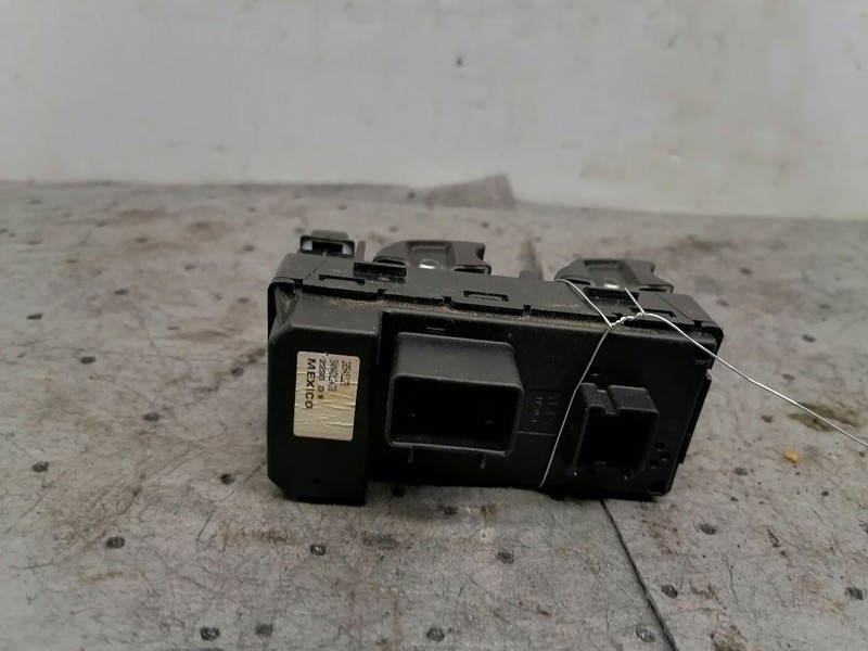 Driver Front Door Switch Driver's Master Window Fits 09-17 TRAVERSE 1770062