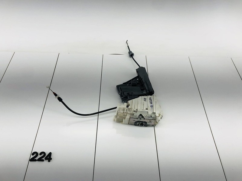 06-10 MERCEDES BENZ R350 FRONT RIGHT PASSENGER SIDE DOOR LOCK LATCH ACTUATOR OEM