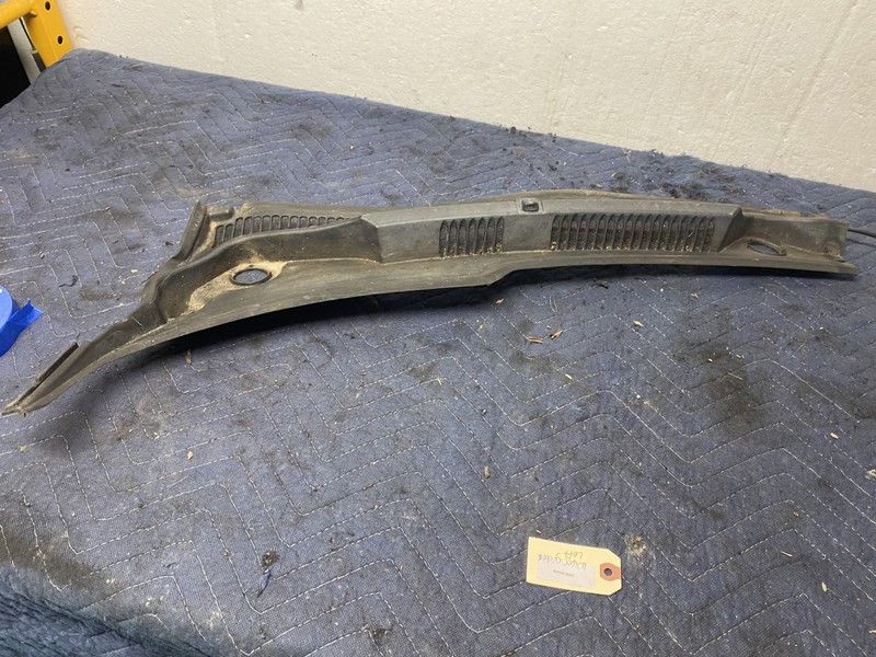 2008 CHEVROLET IMPALA LEFT WIPER GRILLE OEM