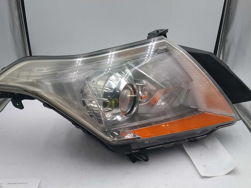 2015 Cadillac SRX Left Headlight Assembly White OEM 96790 Used 110K Miles