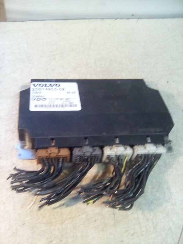 Volvo 20514900-02 Light Control Module VDO
