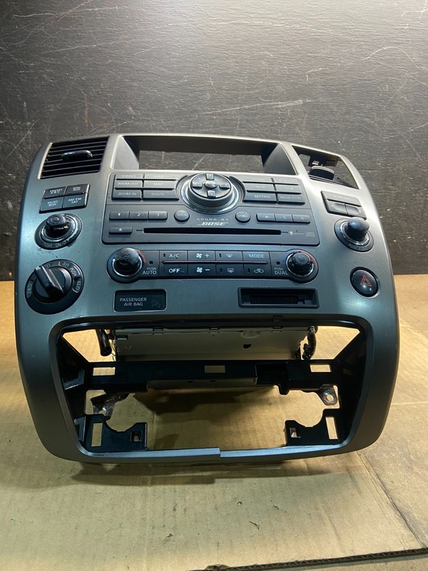 2008 to 2012 Nissan Armada Bose Radio CD Player A/C Climate Control OEM Y3817 DG