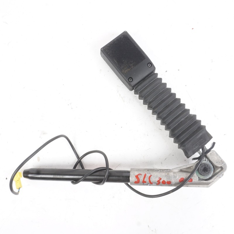 12-20 Mercedes SLC300 SLK350 Front Right Passenger Seat Belt Buckle Latch OEM