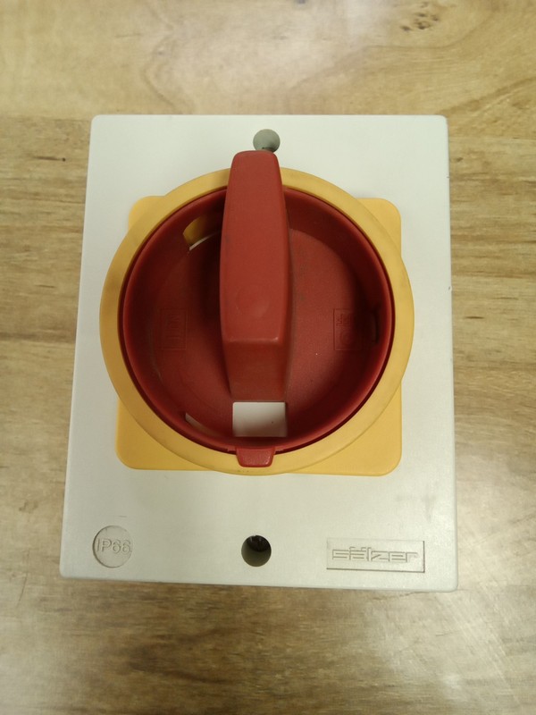 Salzer IP66 H216-41300-A02 Disconnect Switch