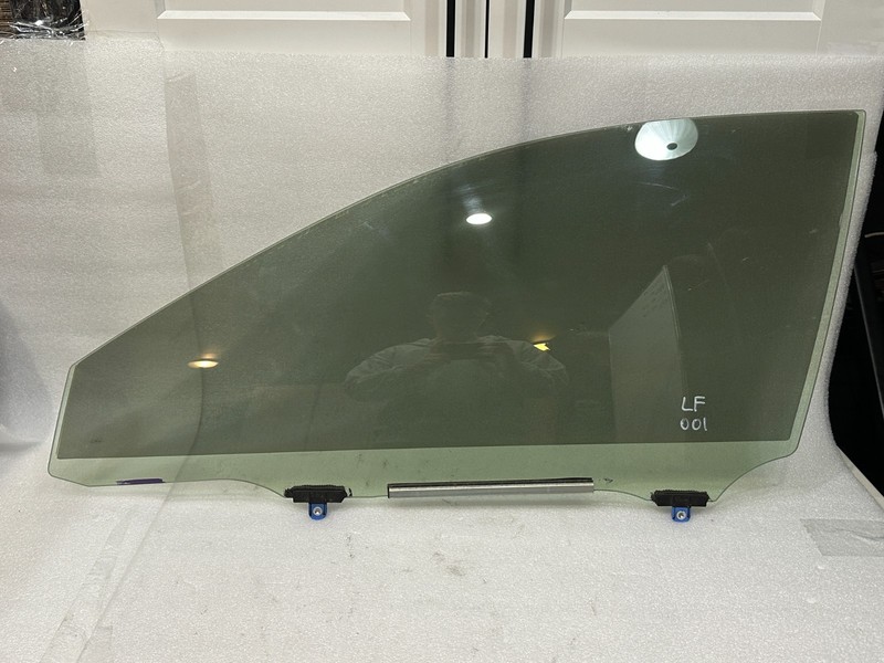 2013 - 2018 LEXUS ES300H ES350 FRONT LEFT DRIVER SIDE DOOR WINDOW GLASS OEM