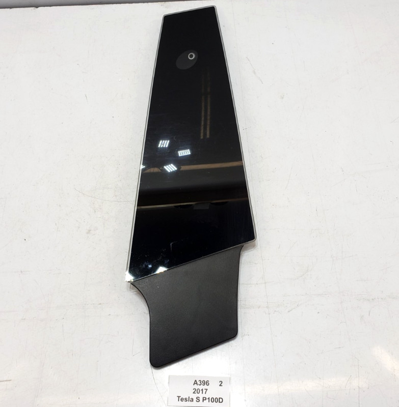 ✅ 2016-2020 OEM Tesla S Left Driver Side B Pillar Glass Applique W/ Camera