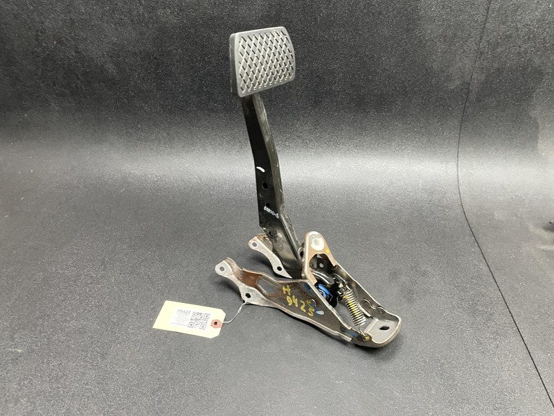 Brake Pedal 2019 Honda Pilot 46600-TG7-A82 2016 2017 2018 2020 2021