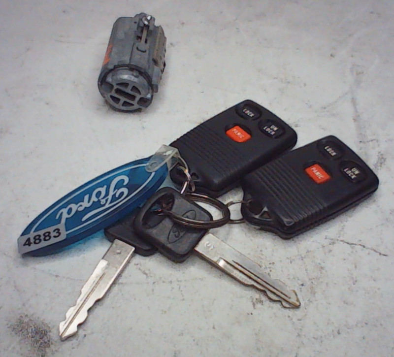 1997-2003 Ford F150 Ignition Switch Lock Assembly w/ 2 Keys, 2 Fobs OEM