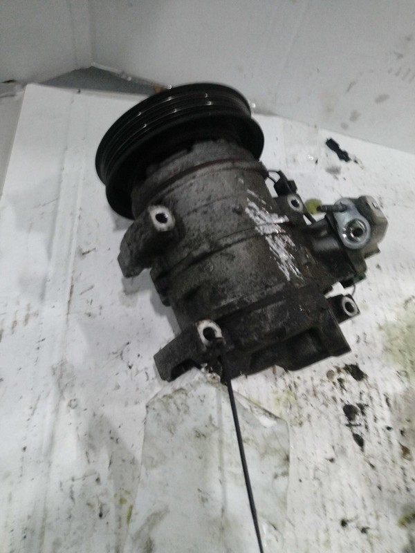 2015 Honda Odyssey A/C Compressor OEM 38810RGLA02 125K Miles Black
