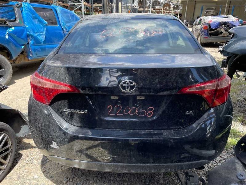 14 15 16 17 18 19 TOYOTA COROLLA LE REAR BUMPER BLK-209 SCRATCHES