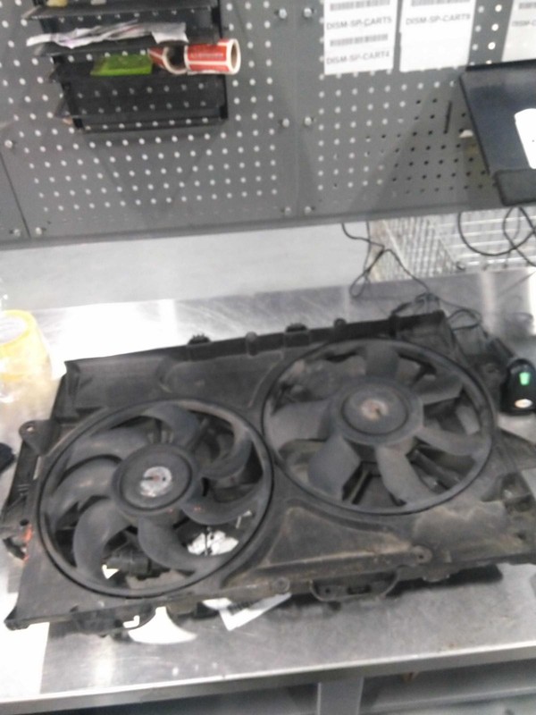 2013 GMC Terrain Engine Cooling Fan Motor OEM 3.6L 222K Miles - Grey