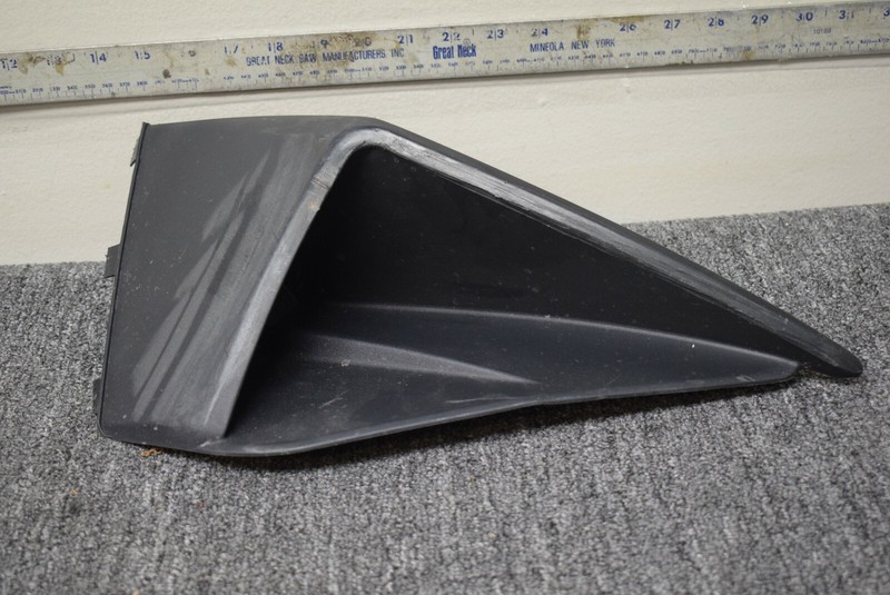 2018 FORD MUSTANG FRONT BUMPER CORNER POCKET RIGHT SIDE FACTORY OEM