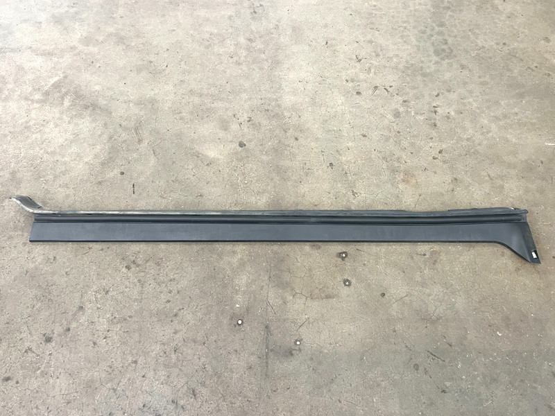 ⭐18-24 GMC TERRAIN DENALI RIGHT PASS SIDE SKIRT ROCKER PANEL TRIM OEM LOT2667