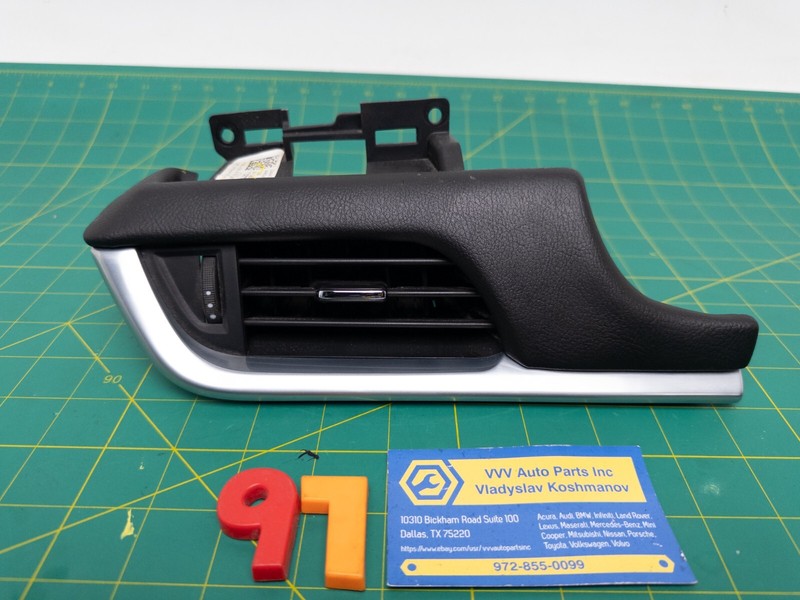 13-19 Cadillac XTS - FRONT LEFT DRIVER SIDE DASH FRESH AIR VENT W/ LIGHT OEM