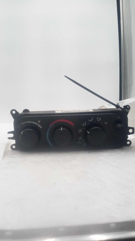 Dodge RAM 1500 2004 210K mi. Front Temperature Control 55056322AA 0546