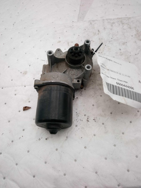 2015 Lincoln MKS Wiper Motor OEM DG1317504AA 108K Miles Silver