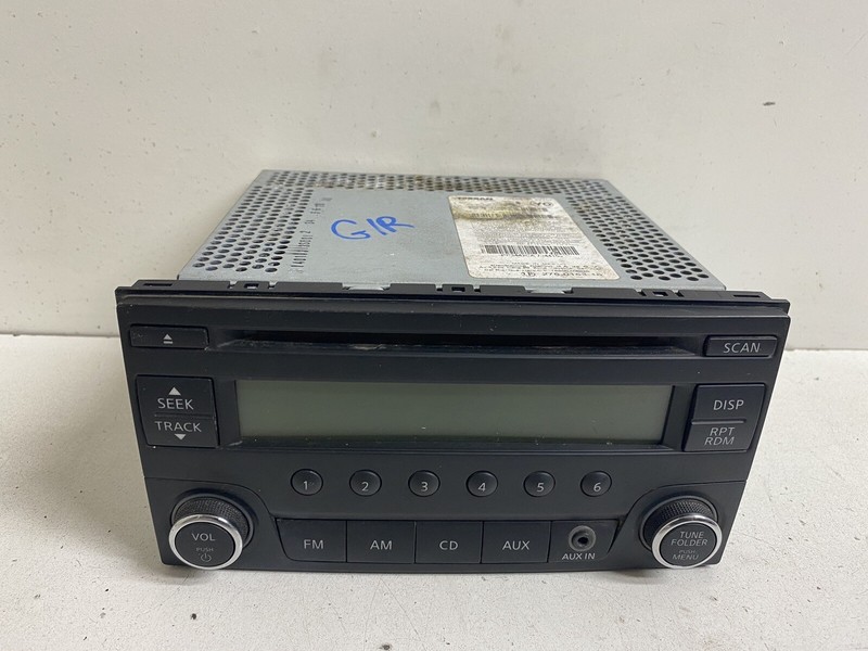 2014-2019 Nissan Versa NON-NAV NON-Bluetooth Radio Stereo 2 DIN Disc CD Player