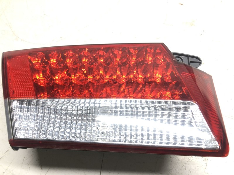 06-09 Hyundai Azera Driver Left Tail Light Assembly Lid Mounted Oem Tested !