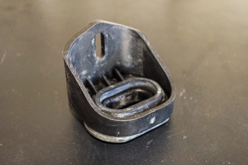 2012-2015 Chevy Camaro Radiator Upper Bracket Mount Bushing OEM 92236770 *USED*