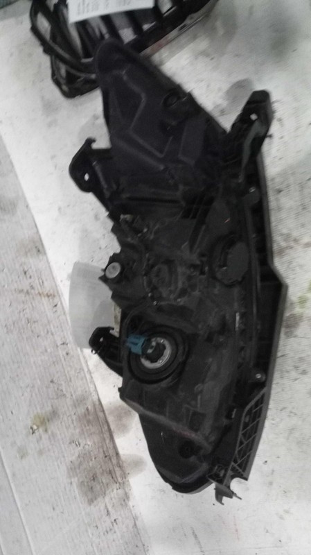 2018-2020 Honda Accord Right Headlight Assembly Black OEM 648842 Used