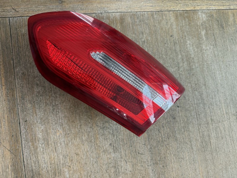 2015-2018 FORD FOCUS REAR RIGHT INNER TAIL LIGHT F1EB-13A602-DD trunk lid sedan