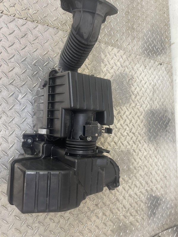 10-14 Honda Insight Air Cleaner Box Assembly Tested Oem