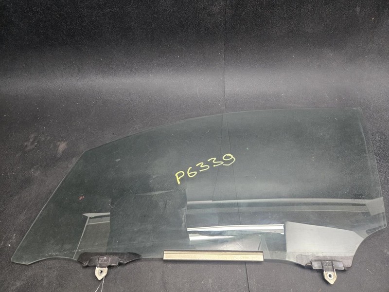 Front Left Door Window Glass 2021 Toyota C-HR 68102-F4010 2018 2019 2020 2022
