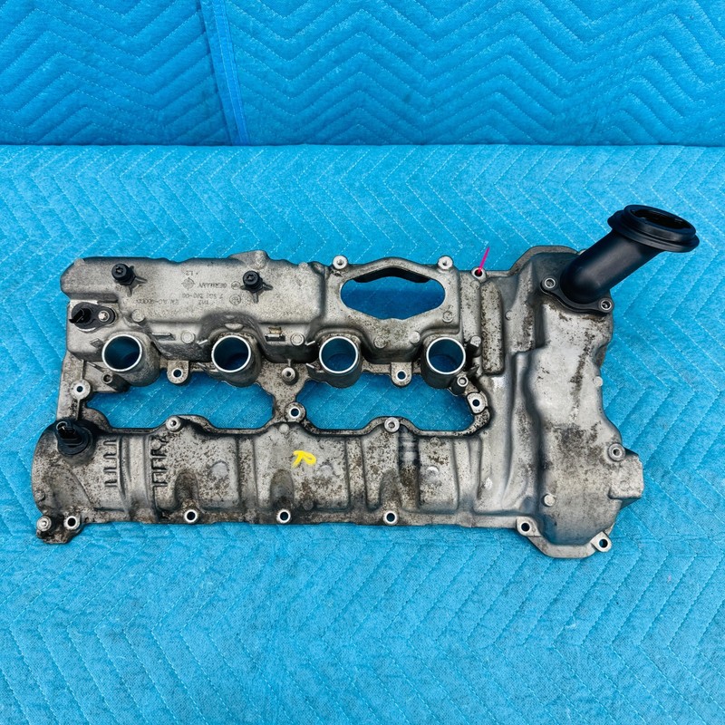 2012–2014 BMW 650i 4.4L N63 Front Right Engine Valve Cover OEM 7566283