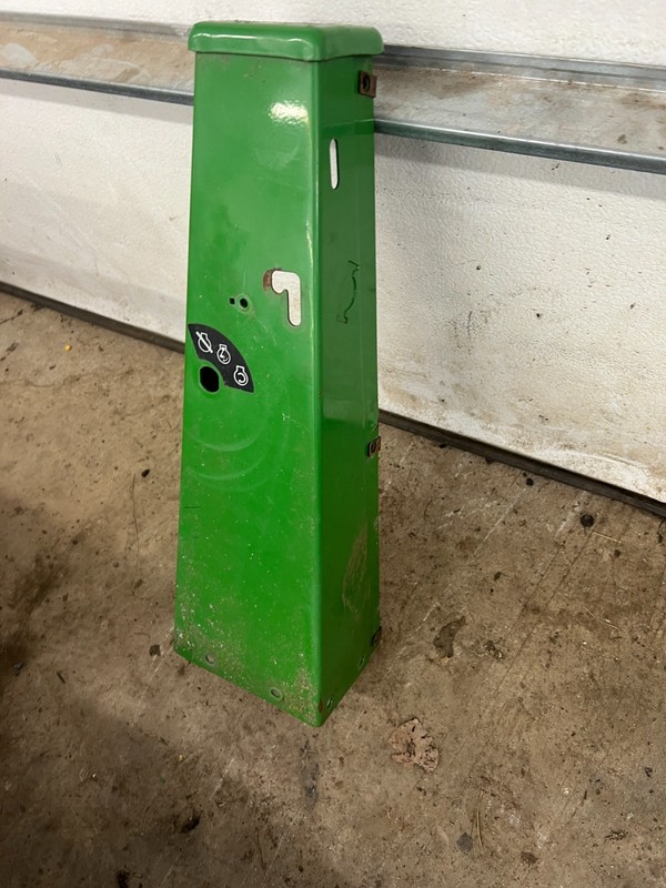 John Deere F910 F912 F915 F932 F935 OEM Console, AM116642
