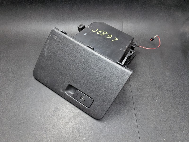 Glove Box 2017 Jeep Cherokee 1UH81DX9AD 2014 2015 2016 2018 2019 X