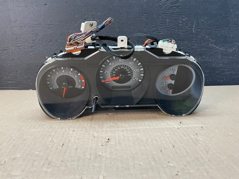 2002-2003 Nissan Pathfinder Xterra Cluster Speedometer Instrument OEM AE3315 DG