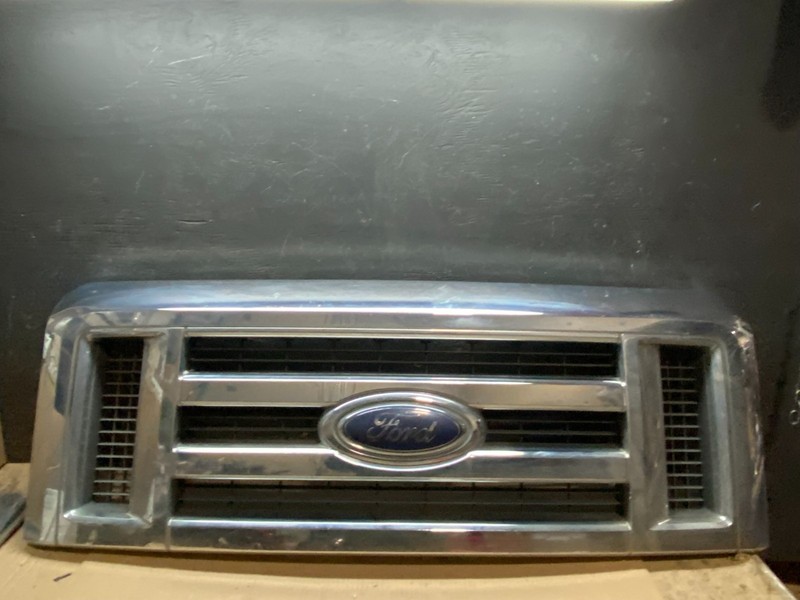 2008 to 2014 Ford Econoline E150 E250 Front Upper Chrome Grill Grille X7606 DG