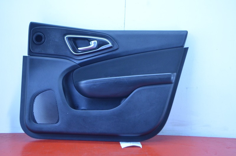 15-17 CHRYSLER 200 FRONT RIGHT PASSENGER SIDE INTERIOR DOOR PANEL OEM